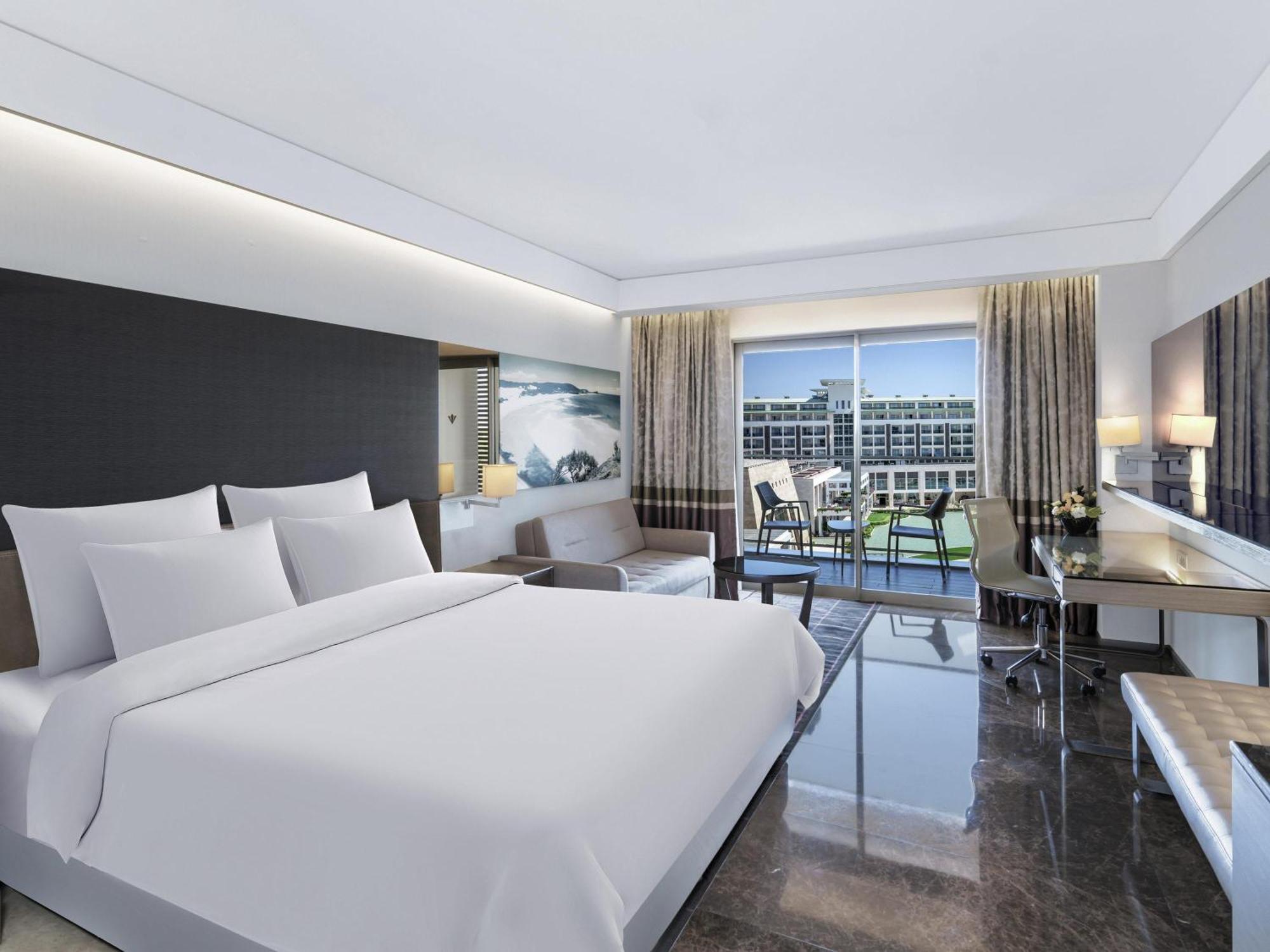 Deluxe Double Room Garden View